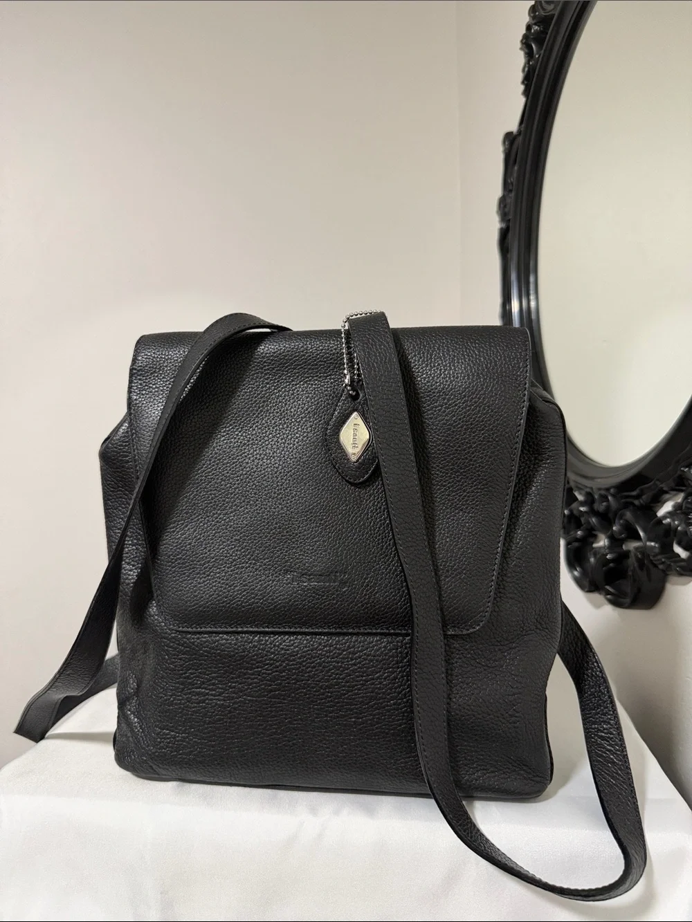 i Santi Black Pebbled Leather Convertible Backpack Crossbody 🎀